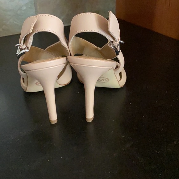 MICHAEL KORS HEELS SANDALS size 6 - Picture 5 of 6